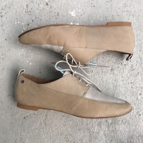 Uggs Marji  Snake  Oxfords - Picture 2 of 8